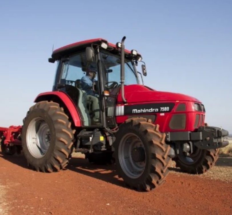 7500 Series - Mahindra Tractor
